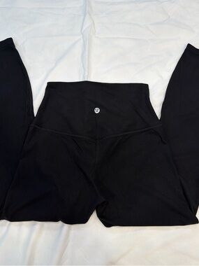 lululemon black ribbed leggings high waisted yoga pilates clean girl athleisure